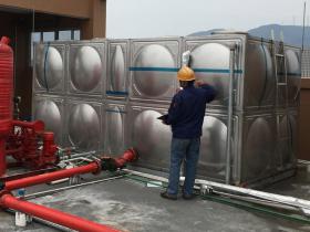 高位水箱怎么供水，高位不锈钢消防水箱的优势